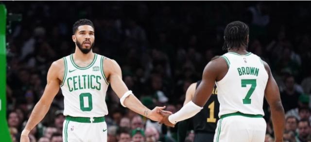 南宫体育-【观点】没有超级明星也能夺冠 绿军复刻2004活塞